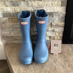 Blue Hunter Rain Boots Mid size US womens 7